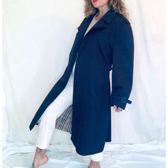 70s Pierre Cardin trench coat - Picture 2 of 9